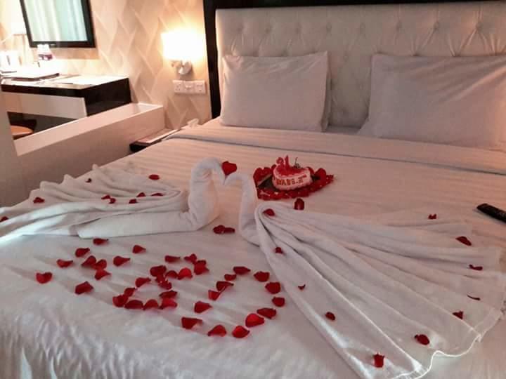 Kaliban Hotel Batam Экстерьер фото