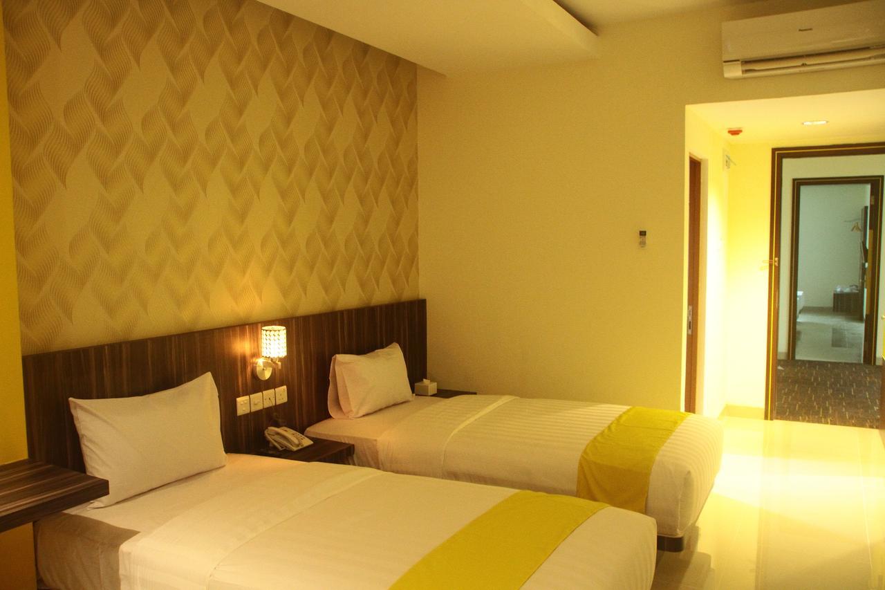 Kaliban Hotel Batam Номер фото